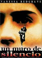 Un muro de silencio 1993 película escenas de desnudos