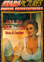 Una Zia, Due Nipotine... 30 cm di Cameriere (Maurizia) (1993) Escenas Nudistas