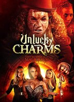 Unlucky Charms 2013 película escenas de desnudos