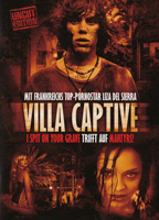 Villa Captive (2011) Escenas Nudistas