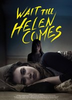 Wait Till Helen Comes (2016) Escenas Nudistas