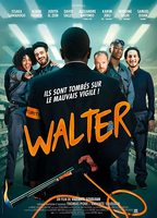 Walter (2019) Escenas Nudistas