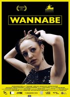 Wannabe (2019) Escenas Nudistas