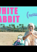 White Rabbit 2018 película escenas de desnudos