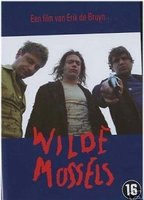 Wilde mossels  (2000) Escenas Nudistas
