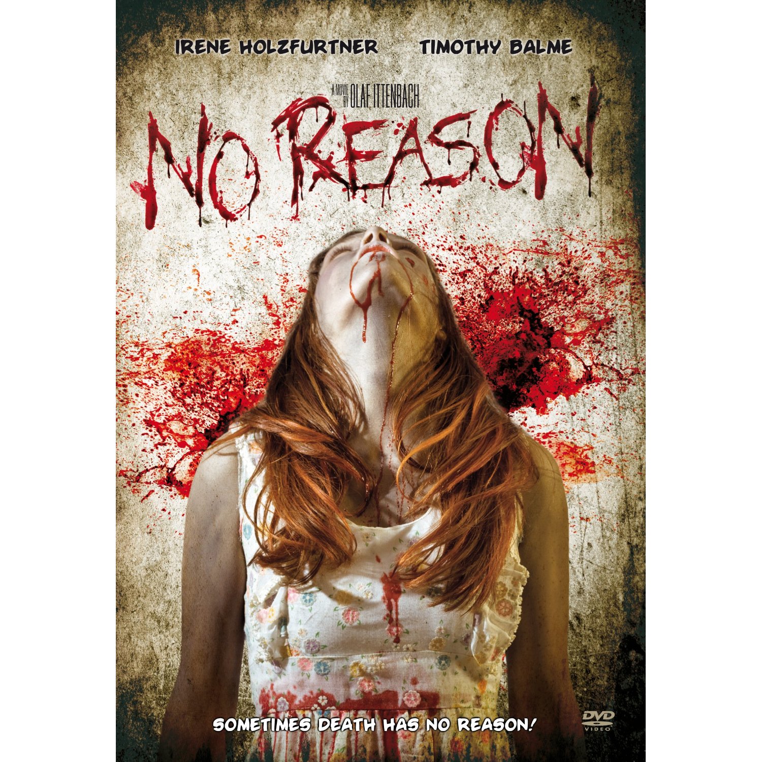 No Reason (2010) Escenas Nudistas