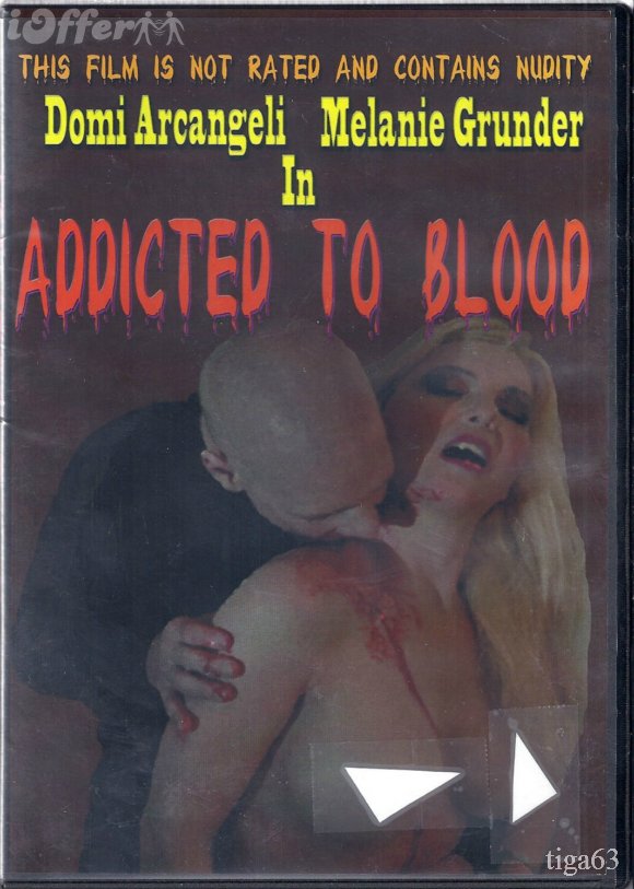 Addicted To Blood escenas nudistas