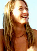 Ali Hillis desnuda