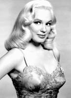 Mamie Van Doren desnuda