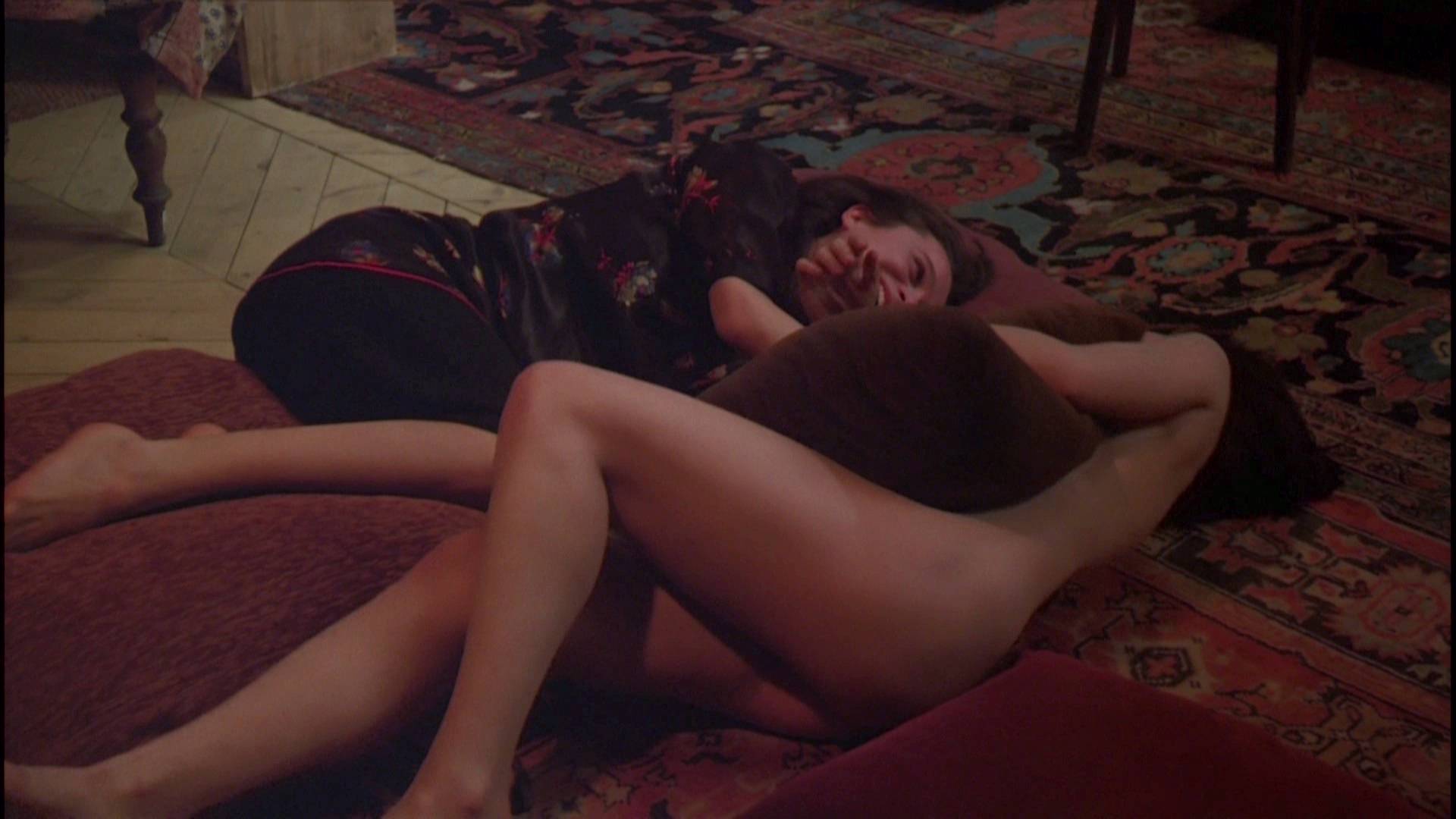 Juliette Binoche nude pics página 7