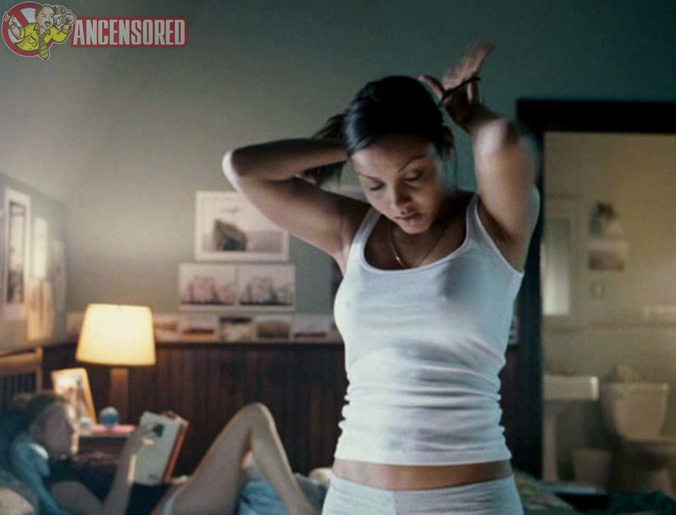 Jessica Lucas Desnuda En The Covenant