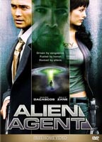 Alien Agent (2007) Escenas Nudistas