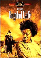 Bagdad Cafe (1987) Escenas Nudistas