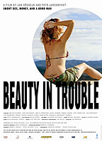 Beauty in Trouble 2006 película escenas de desnudos
