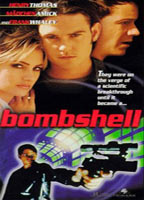 Bombshell (1996) Escenas Nudistas