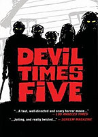 Devil Times Five escenas nudistas