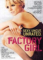 Factory Girl escenas nudistas