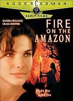 Fire on the Amazon 1993 película escenas de desnudos