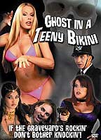 Ghost in a Teeny Bikini 2006 película escenas de desnudos