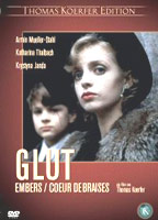 Glut (1985) Escenas Nudistas