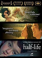 Half-Life (2008) Escenas Nudistas