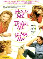 Hold Me, Thrill Me, Kiss Me (1993) Escenas Nudistas