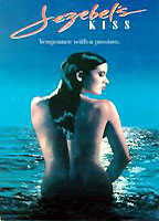 Jezebel's Kiss (1990) Escenas Nudistas