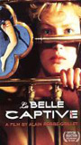 La Belle captive (1983) Escenas Nudistas