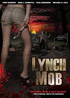 Lynch Mob escenas nudistas