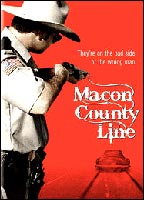 Macon County Line 1974 película escenas de desnudos