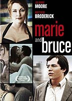 Marie and Bruce escenas nudistas
