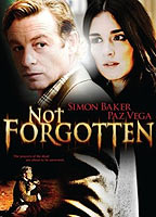 Not Forgotten (2009) Escenas Nudistas
