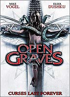 Open Graves 2009 película escenas de desnudos