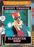 Slaughter High 1986 película escenas de desnudos