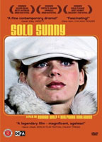Solo Sunny (1979) Escenas Nudistas