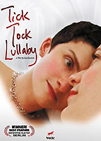 Tick Tock Lullaby escenas nudistas