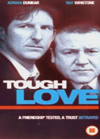 Tough Love (2000) Escenas Nudistas