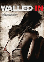 Walled In (2009) Escenas Nudistas