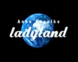 LadyLand (2006-2007) Escenas Nudistas