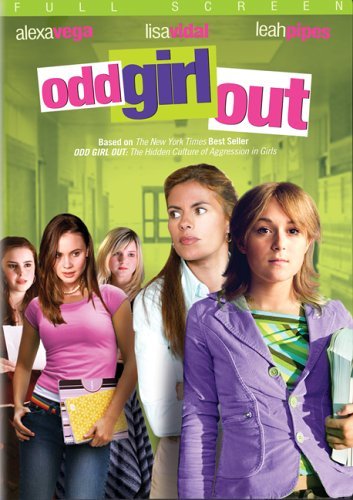 Odd Girl Out (2005) Escenas Nudistas