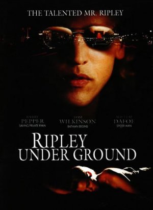 Ripley Under Ground escenas nudistas