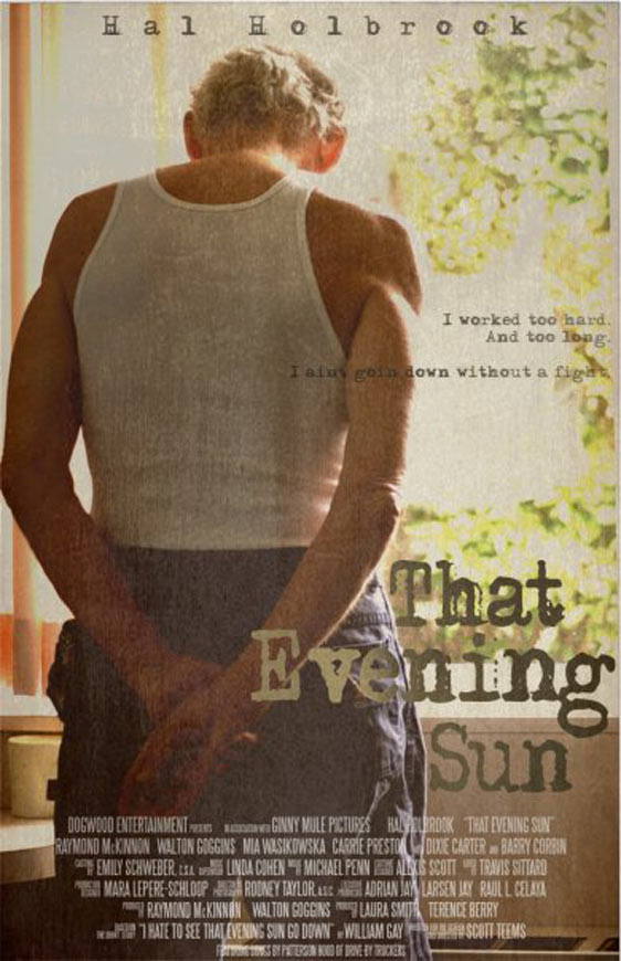 That Evening Sun (2009) Escenas Nudistas