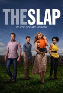 The Slap (2011) Escenas Nudistas